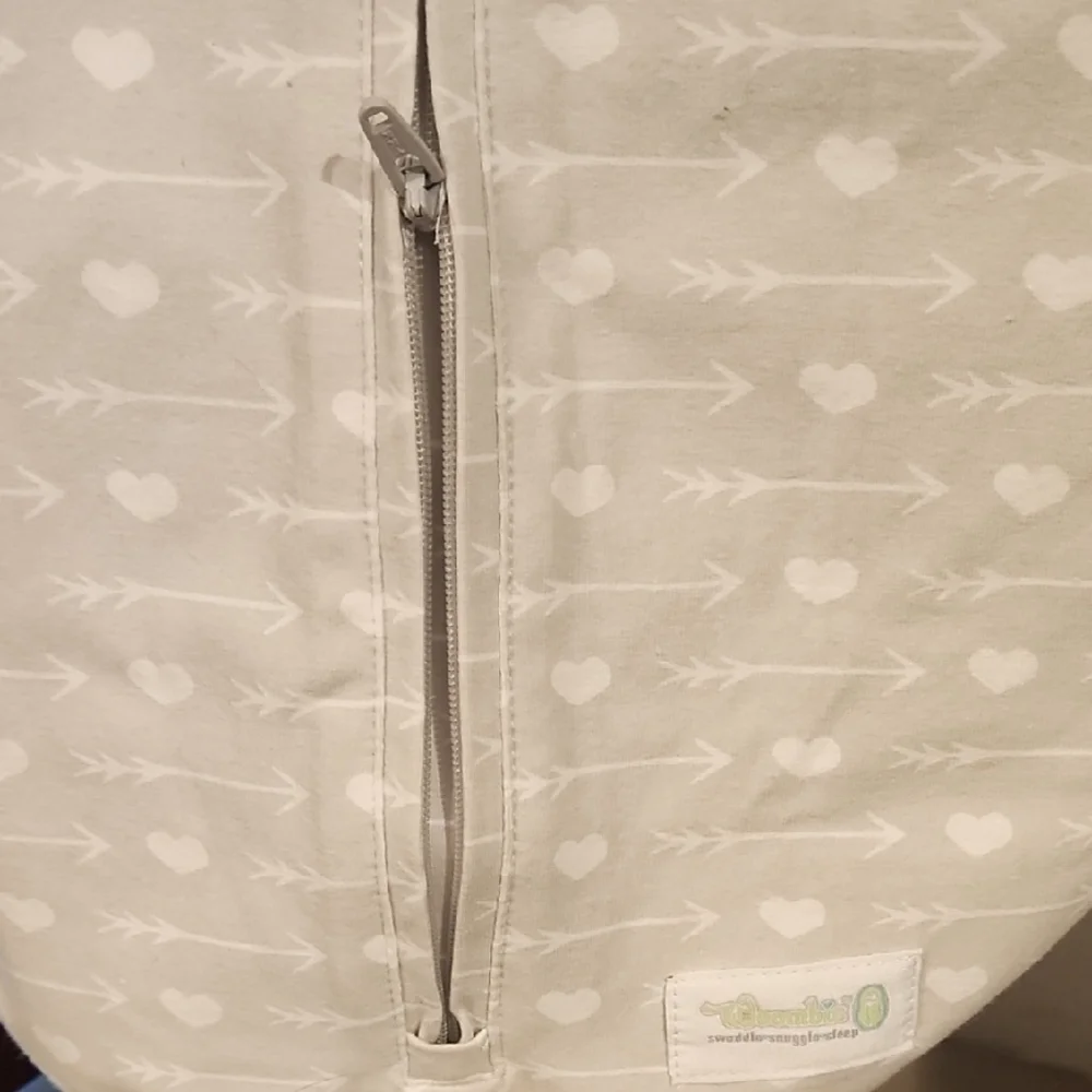Gray Baby Swaddle with Heart Pattern - Picture 5 of 8